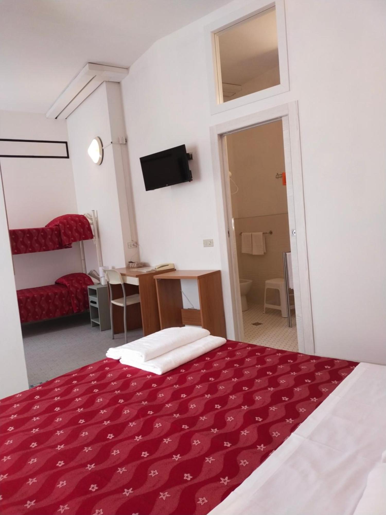 Hotel Goldene Rose Rimini Exterior photo
