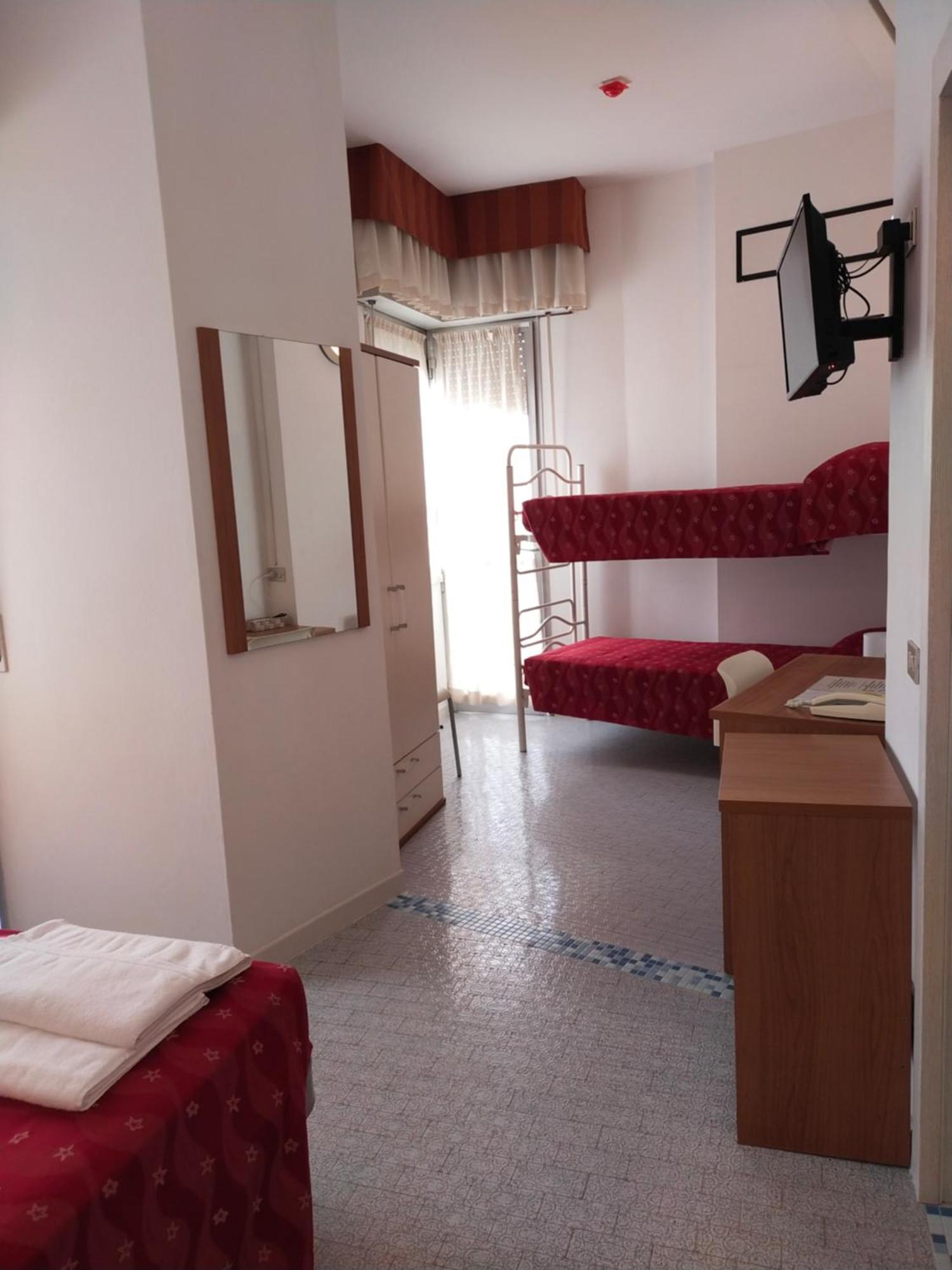 Hotel Goldene Rose Rimini Exterior photo