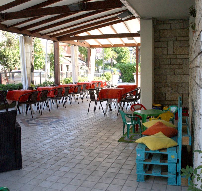 Hotel Goldene Rose Rimini Exterior photo